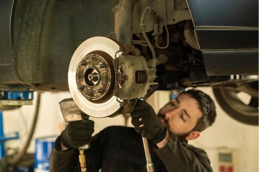 Étrier de frein arrière : guide complet pour une sélection et installation parfaites